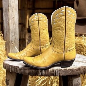 Women’s Size 7M - 1950’s Cowboy Western Pee Wee Boots Yellow With Inlays